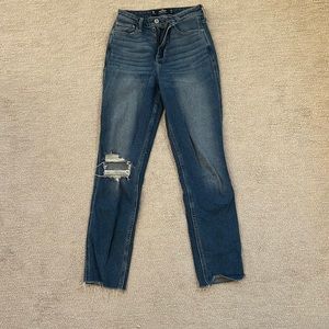 high- rise mom jeans from hollister:)